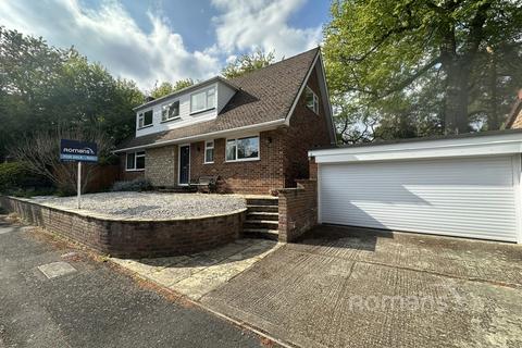 3 bedroom detached house for sale, Badgers Close, Fleet, Hampshire