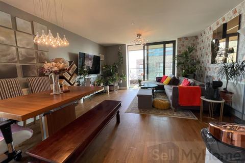 2 bedroom flat for sale, Agnes George Walk, London, E16