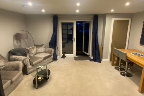 2 bedroom semi-detached house to rent, Holly Lane, Styal SK9