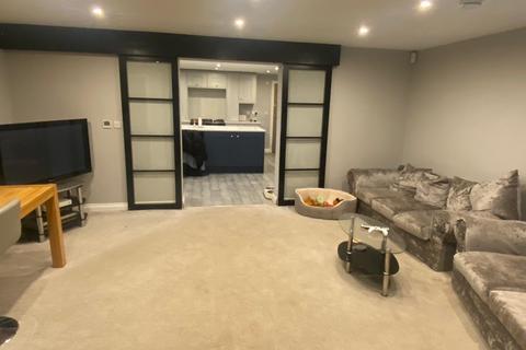 2 bedroom semi-detached house to rent, Holly Lane, Styal SK9