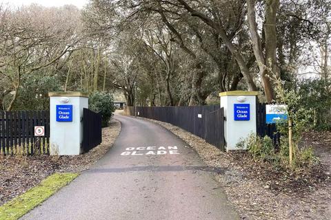 2 bedroom lodge for sale, The View, Ocean Glade, Corton NR32 5HN