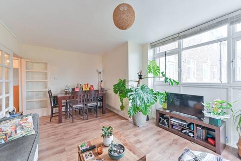 2 bedroom flat for sale, Leys Court, Brixton, London, SW9