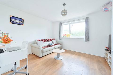 1 bedroom flat to rent, Valley Green, HP2, Hemel Hempstead, HP2