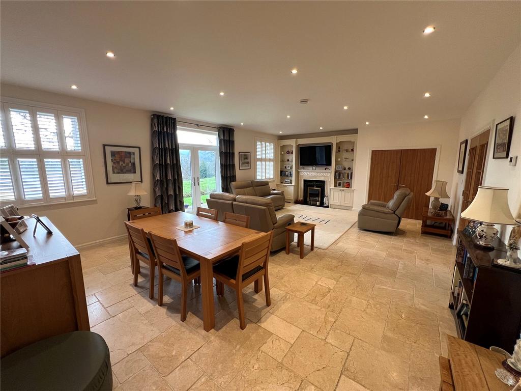 Lounge Dining Room