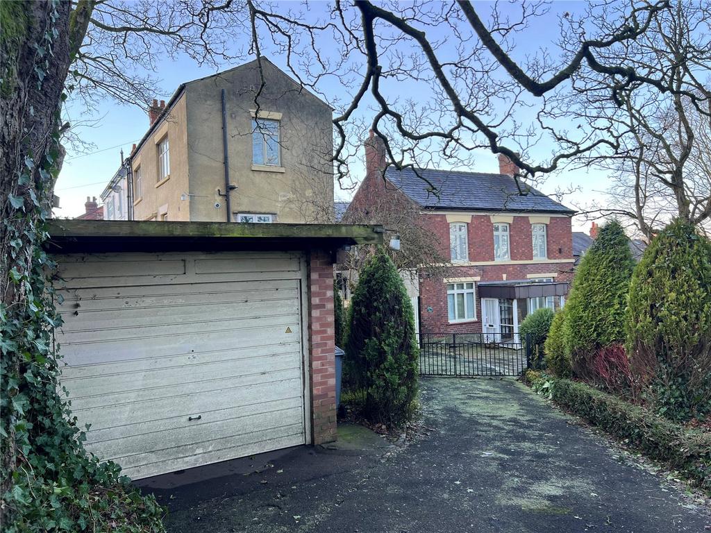 Detached Garage