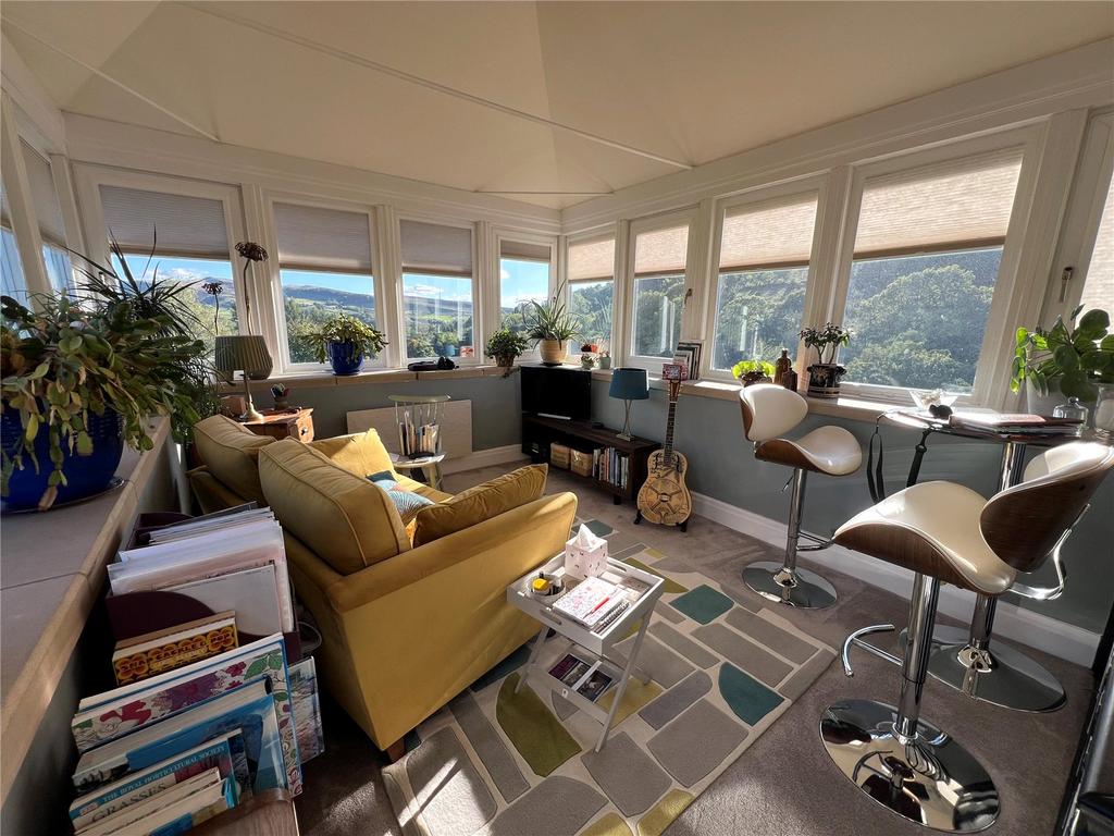Sunroom Bed 4