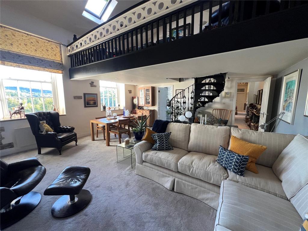 Lounge Dining Room