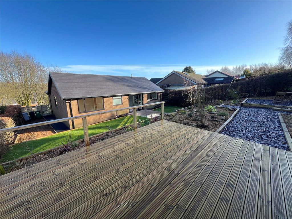 Entertainment Deck