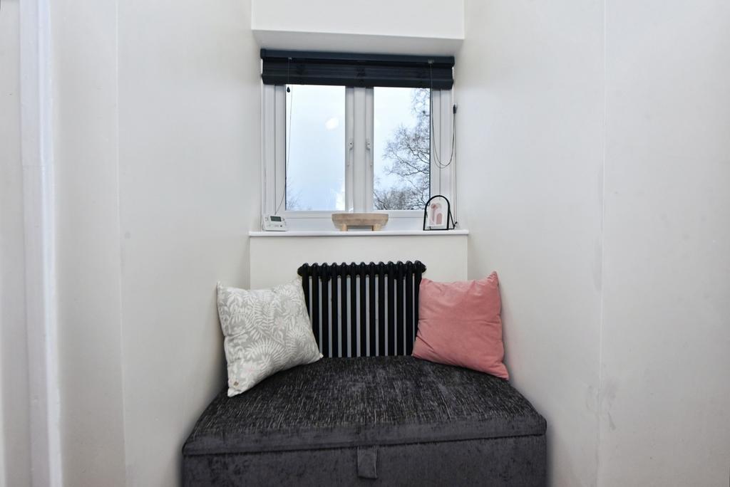 Picture Box Seat