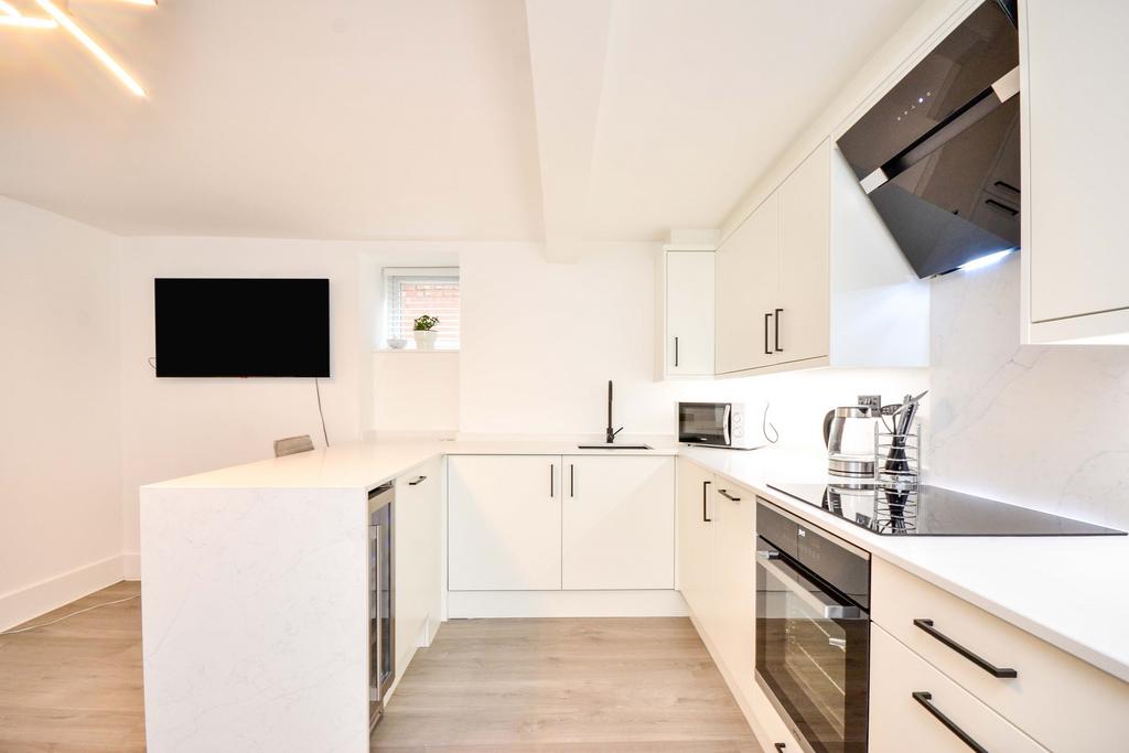 Living / Kitchen Are