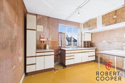 2 bedroom maisonette for sale, Acacia Avenue, Ruislip, HA4