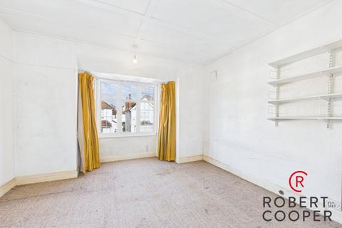 2 bedroom maisonette for sale, Acacia Avenue, Ruislip, HA4