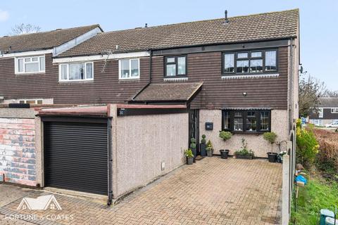 undefined, Tithelands, Harlow