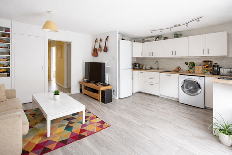 1 bedroom flat for sale, Salisbury Walk, London N19