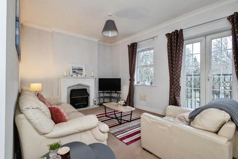2 bedroom flat for sale, Holly Royde Close, Didsbury, Manchester, Greater Manchester, M20