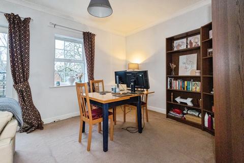 2 bedroom flat for sale, Holly Royde Close, Didsbury, Manchester, Greater Manchester, M20