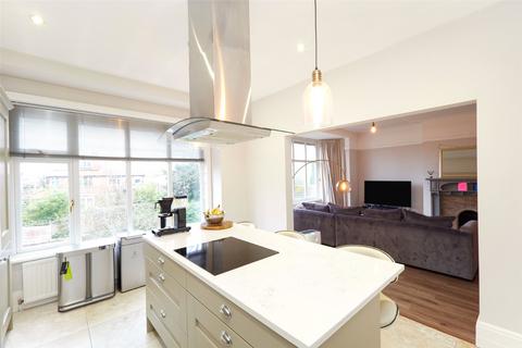 2 bedroom flat for sale, Old Broadway, Didsbury, Manchester, Greater Manchester, M20