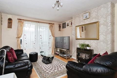 undefined, Foxwood Gardens, Manchester, Greater Manchester, M19