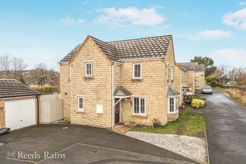 3 bedroom detached house for sale, Mallard Close, West Yorkshire WF16