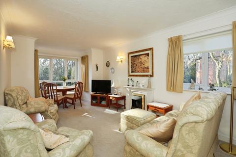 2 bedroom flat for sale, Tabley Road, Knutsford, Cheshire, WA16