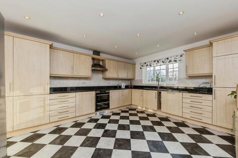 3 bedroom flat for sale, The Elms, Faulkners Lane, Knutsford, Cheshire, WA16