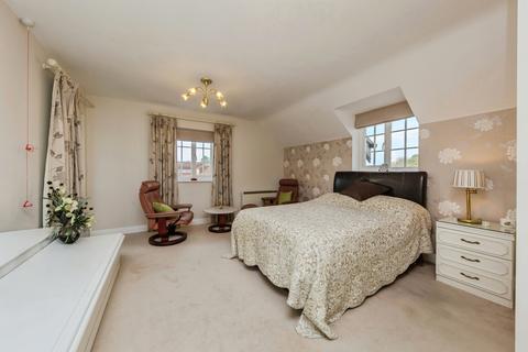 3 bedroom flat for sale, The Elms, Faulkners Lane, Knutsford, Cheshire, WA16