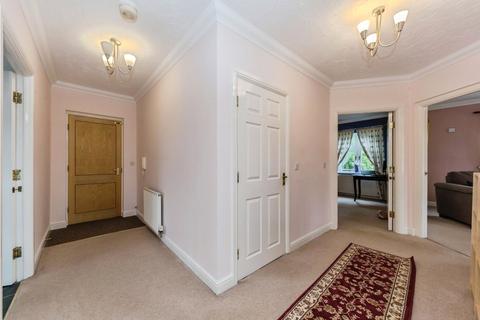 2 bedroom flat for sale, Eastgate, MACCLESFIELD, Cheshire, SK10