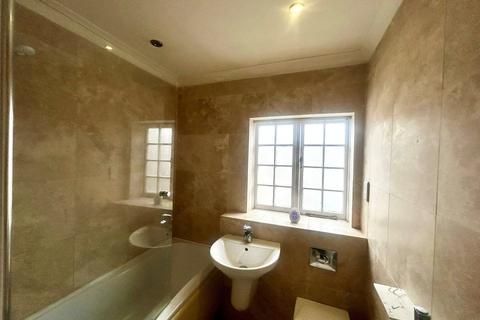 2 bedroom flat for sale, Pinfold Street, Macclesfield, Cheshire, SK11