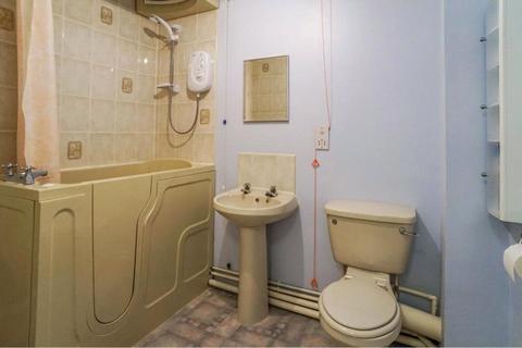 1 bedroom flat for sale, Central Drive, Romiley, Stockport, Greater Manchester, SK6