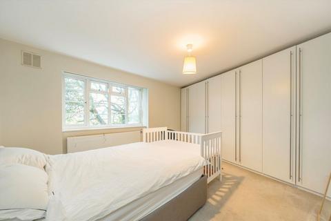 2 bedroom flat for sale, Courtlands, Richmond TW10