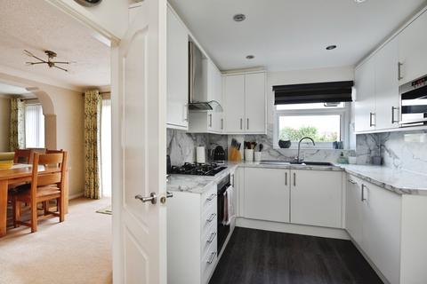 4 bedroom detached house for sale, Shefford Road, Seabridge, Newcastle, ST5
