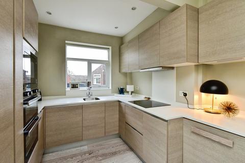 3 bedroom semi-detached house for sale, Eltham Gardens, Newcastle, Staffordshire, ST5