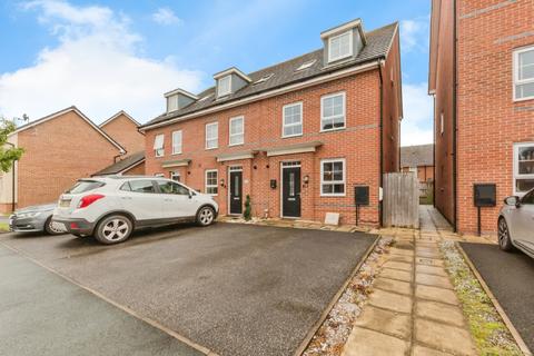3 bedroom townhouse for sale, Filter Bed Way, Sandbach, Cheshire, CW11