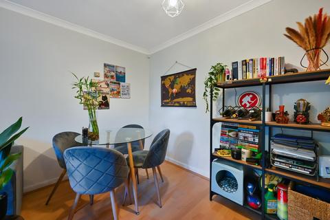1 bedroom flat to rent, Brompton Park Crescent, Fulham, London, SW6