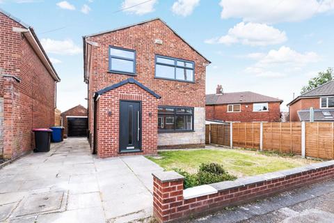 3 bedroom detached house to rent, Donnington Gardens, Walkden, , M28 3FW
