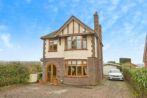 3 bedroom detached house for sale, Ashby Road, Donisthorpe, Swadlincote, Leicestershire, DE12