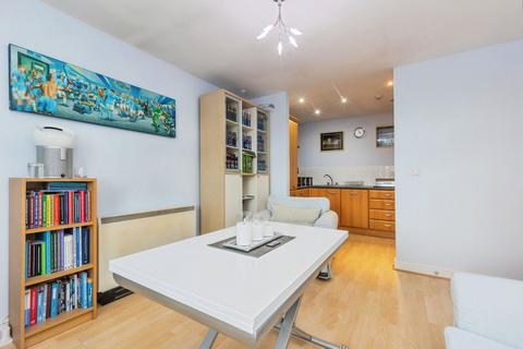 2 bedroom flat for sale, Albany Court, 43 Broad Road, Sale, Greater Manchester, M33