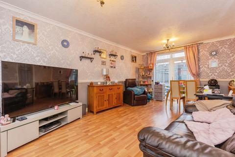 undefined, Palm Close, Sale, Greater Manchester, M33