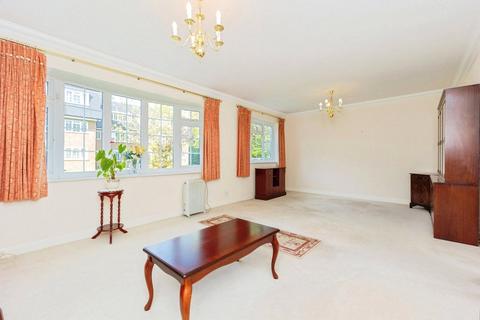 2 bedroom flat for sale, Dorchester Court, Brooklands Road, Sale, Greater Manchester, M33