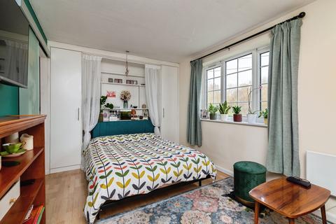 undefined, Milburn Grove, Bingham, Nottingham, Nottinghamshire, NG13