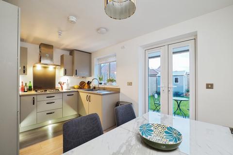 3 bedroom semi-detached house for sale, Burrows Drive, Bingham, Nottingham, Nottinghamshire, NG13