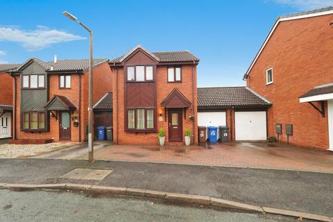 3 bedroom link detached house for sale, Goodwood Close, Stretton, Burton-on-Trent, Staffordshire, DE13