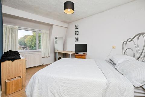 3 bedroom detached house for sale, Lovatt Close, Stretton, Burton-on-Trent, Staffordshire, DE13