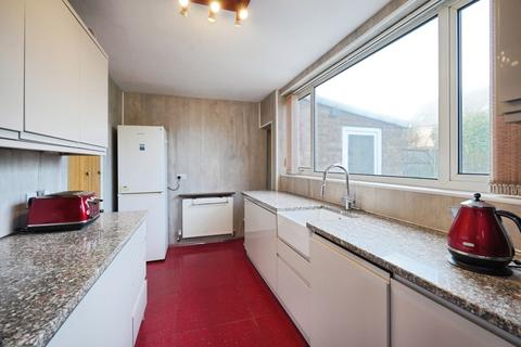 3 bedroom detached house for sale, The Crest, Linton, Swadlincote, Derbyshire, DE12