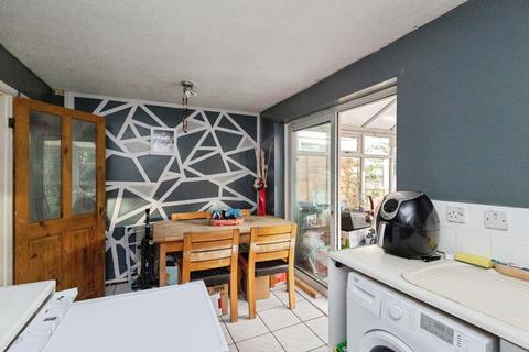 undefined, Wells Court, DUKINFIELD, Cheshire, SK16