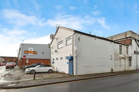 3 bedroom flat for sale, Beech Street, HYDE, Cheshire, SK14