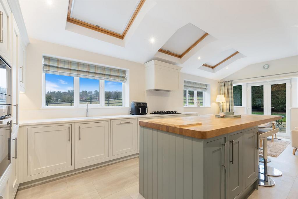 Bramleys Estate Agents - Arkenley Lane - Almondbur