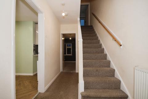 3 bedroom semi-detached house for sale, Cotswold Close, Chesterfield, Derbyshire, S40