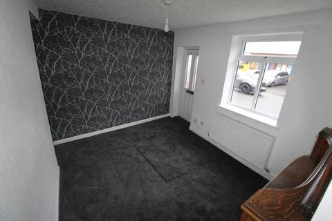 2 bedroom end of terrace house to rent, Leys Road, Brierley Hill
