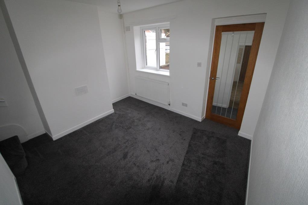 DINING ROOM.jpg